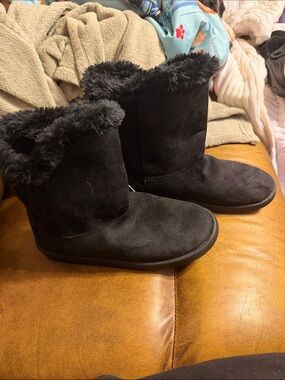 Joe Boxer Black Faux Suede Fuzzy Cuff Bootie Slippers